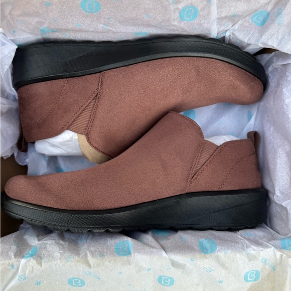 Bzees Get Along Brown short booties New sz 9 - Picture 1 of 7